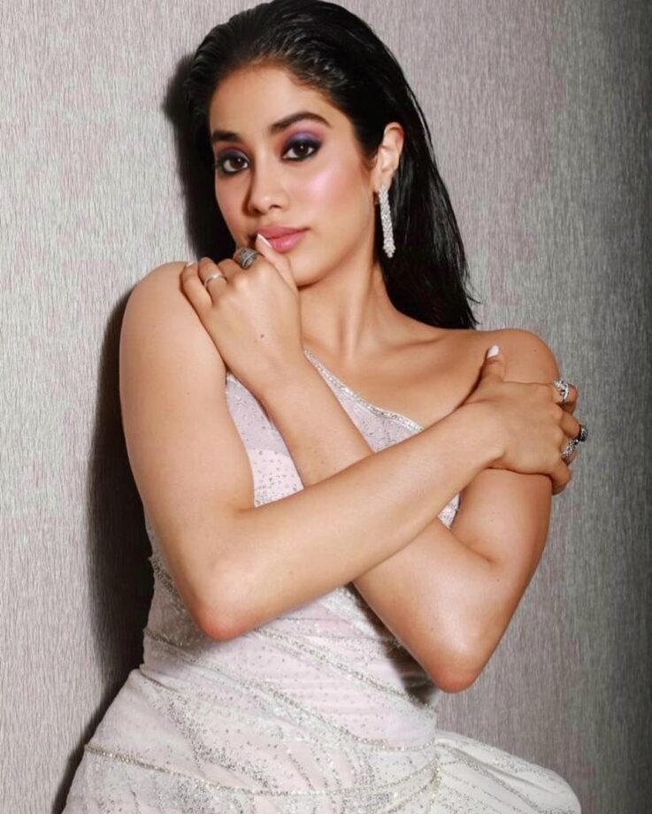 Janhvi Kapoor’s Holographic Body Looks Are Just Stunning, See Here - 1