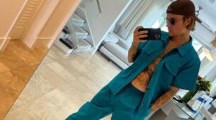 Justin Bieber Looks Super Dashing In This Peacock Blue Outfit, Check Out Here