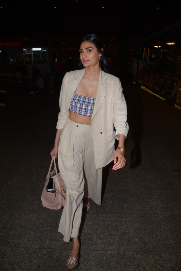 Kriti Sanon Vs Shraddha Kapoor Vs Athiya Shetty: Whose Airport Style Looks Are Never Off Track? - 2