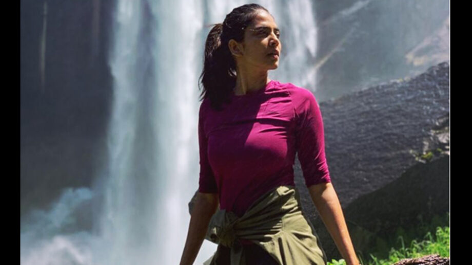 Natural Beauty: Malavika Mohanan sets out for adventure in lavender top and army colored jacket, fans go wow 375781