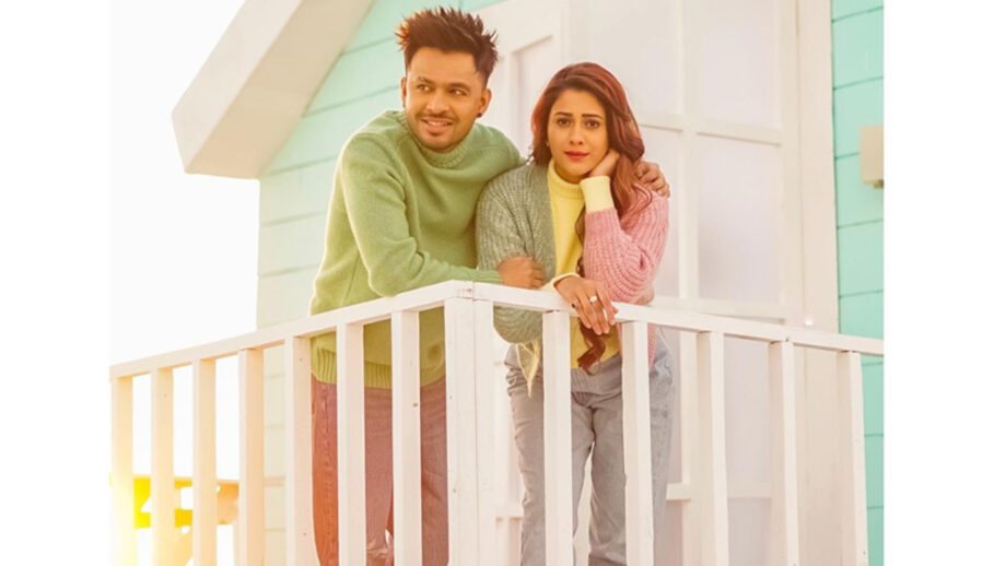 Oh Sanam: Tony Kakkar caught on camera getting cosy with Hiba Nawab, fans love it 370890