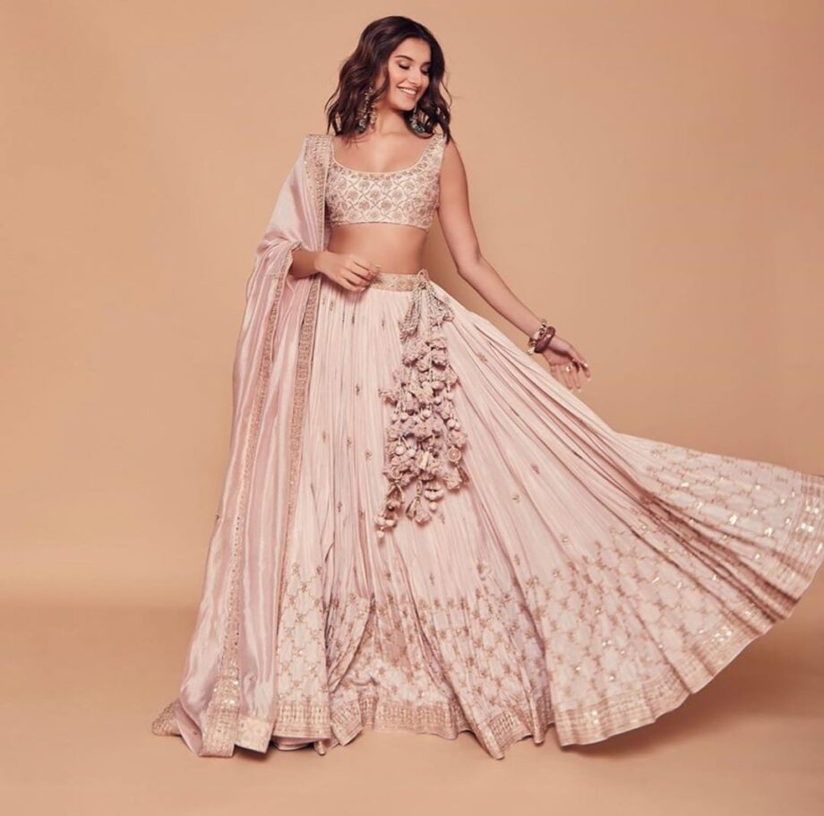 [Pick Your Favourite] Kiara Advani Vs Tara Sutaria Vs Shraddha Kapoor: Who looks prettiest in Rose coloured lehenga? - 1