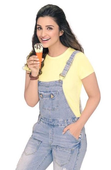 Prachi Desai Vs Parineeti Chopra Vs Ananya Panday: Who Slew The Denim Jumpsuit Look Perfectly? - 1