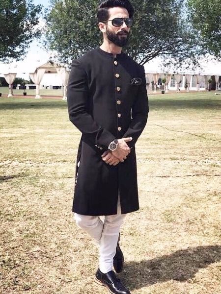 Shahid Kapoor’s Top 5 Elegant Nawabi Looks That Made Us Sweat - 0