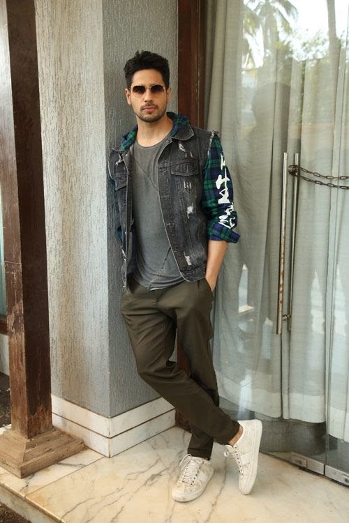 Sidharth Malhotra’s Sneakers Collection Is Fantastic, See Photos Here - 2