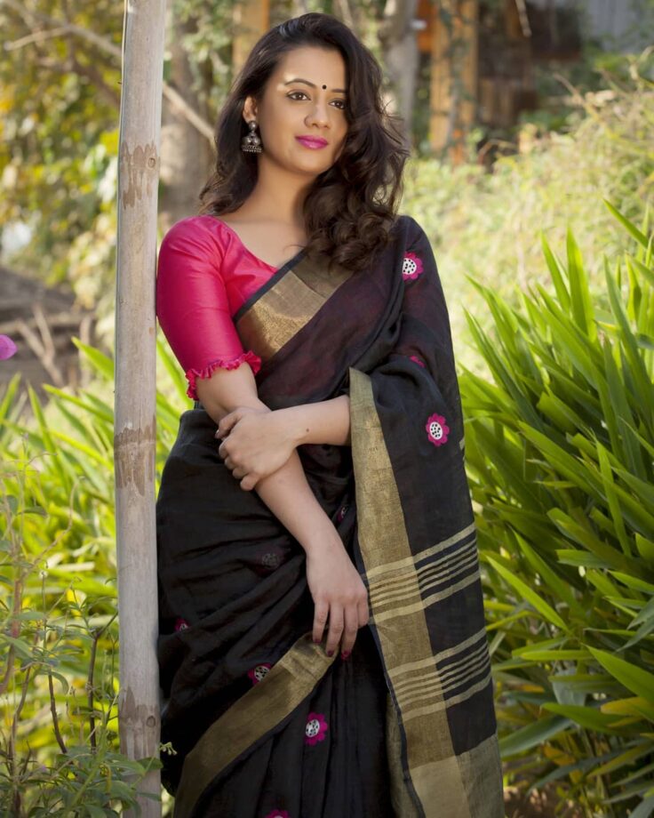 Times Marathi Diva Spruha Joshi Proved Sartorial Excellence Begins With Saree - 4