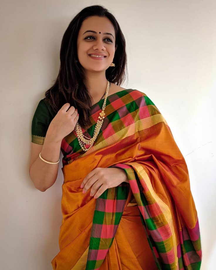 Times Marathi Diva Spruha Joshi Proved Sartorial Excellence Begins With Saree - 2