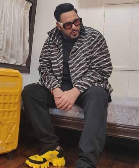 These Pictures Show Badshah’s Love For Oversized Outfits, Have A Look - 2