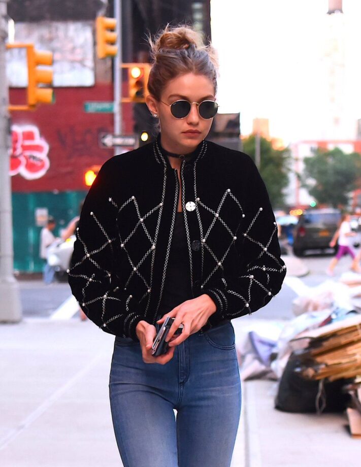 This is how you can level up your fashion style in velvet outfits inspired by Gigi Hadid - 2