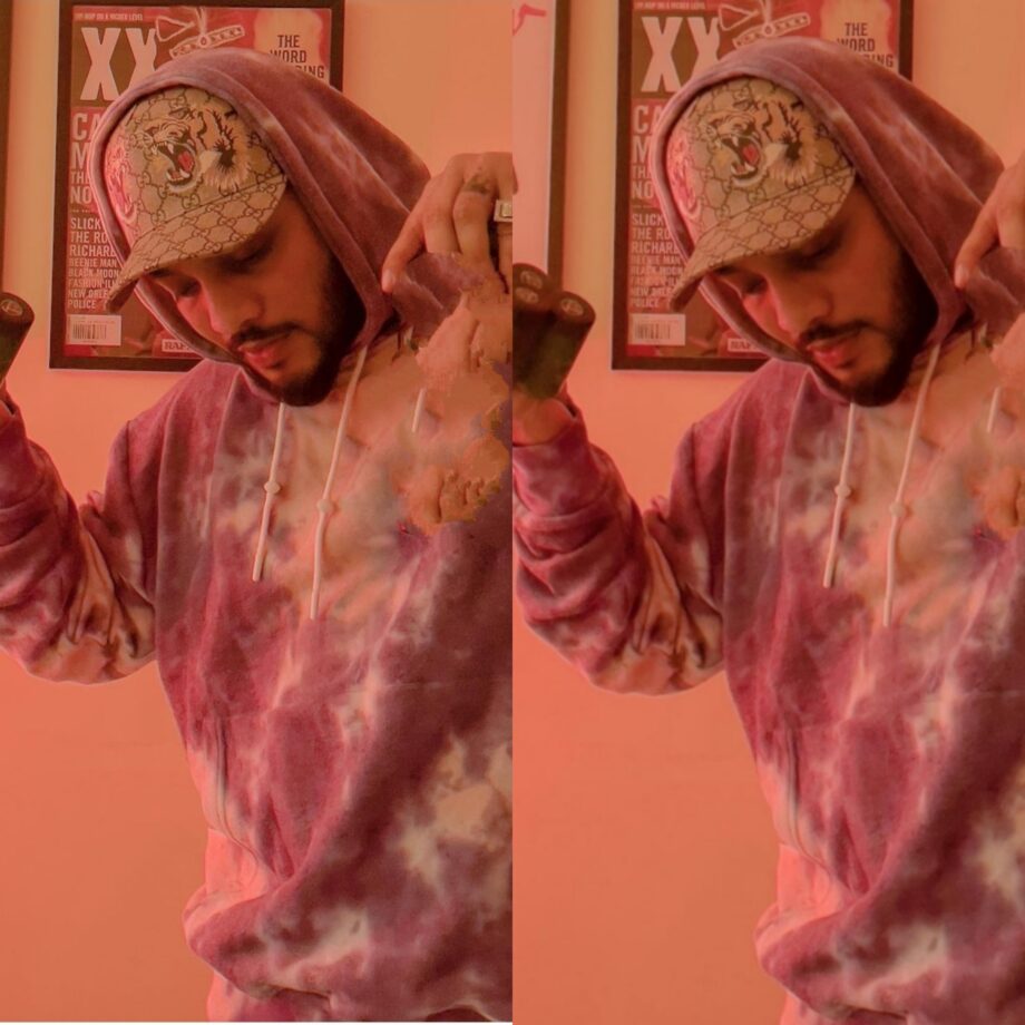 Tie-Dye Print Hoodie Look Of Raftaar Is Rocking - 0