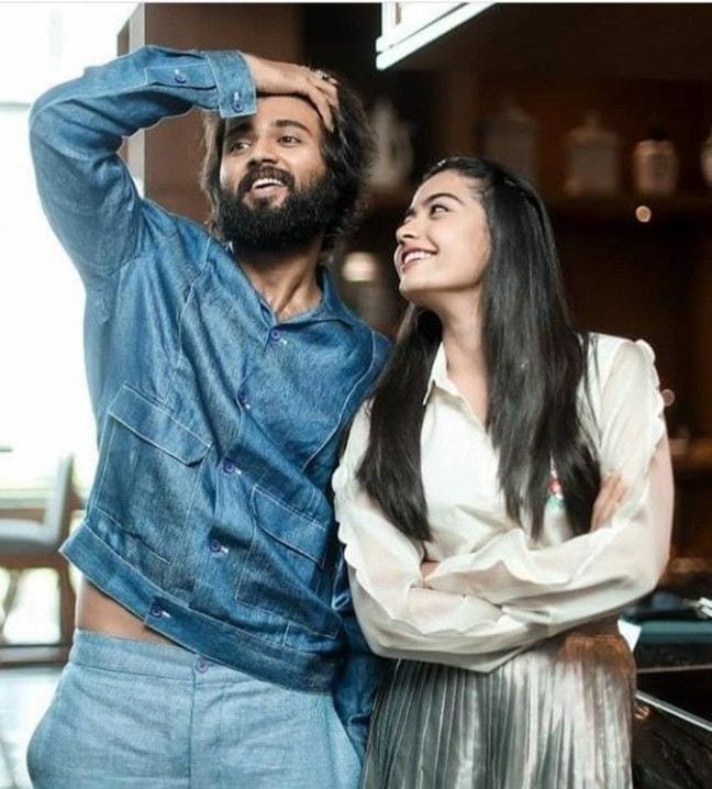 Vijay Deverakonda & Rashmika Mandanna’s Cutest Viral Moments Caught On Camera - 0