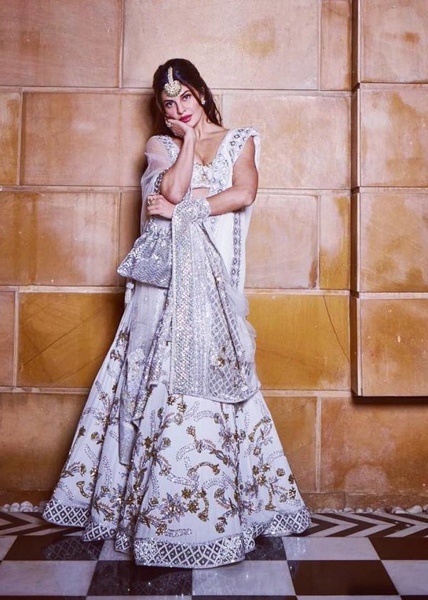 Which Avatar Of Jacqueline Fernandez In Ethnic Wear Wins Your Heart? - 1