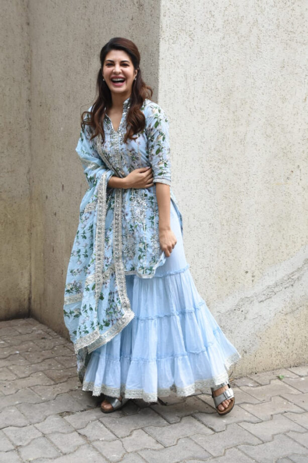 Which Avatar Of Jacqueline Fernandez In Ethnic Wear Wins Your Heart? - 2