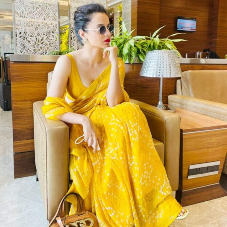 3 Times Kangana Ranaut Wore Sleeveless Blouse And Stunned Netizens With Her Super Amazing Looks - 2