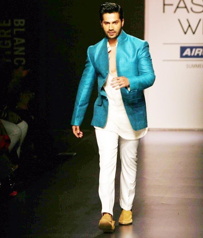 5 Times Varun Dhawan Proved The Statement, ‘Tera Hero Idhar Hai’ With Dapper Looks - 4