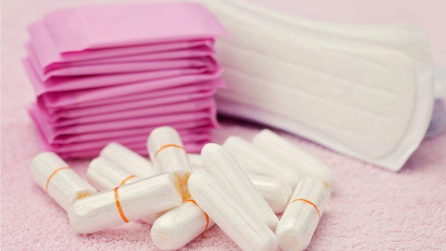 All About Menstrual Hygiene: How Often Should You Change Your Sanitary Pads When On Periods? 395648