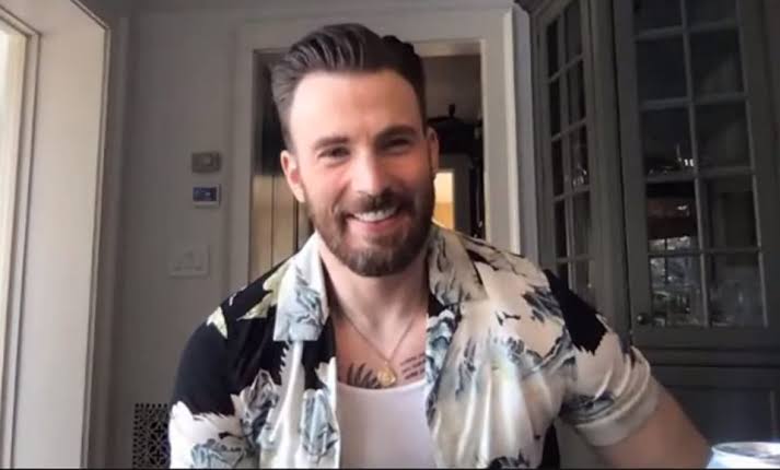 Beach Boys: Brad Pitt And Chris Evans Floral Shirts Is Your Calling For A Beach Visit - 3