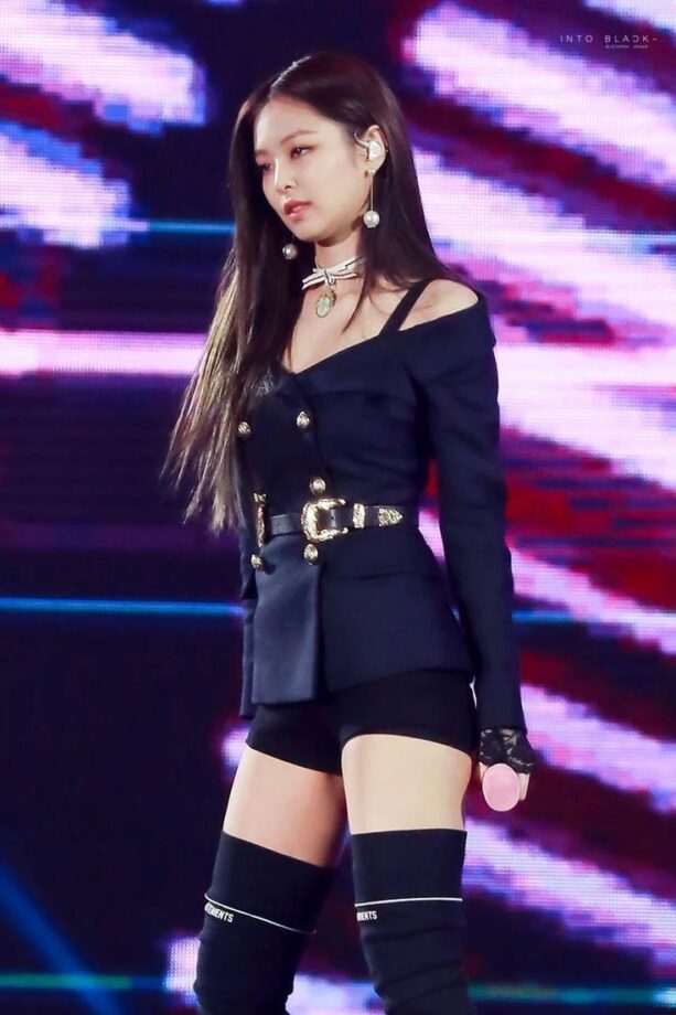 Best To Worst Looks Of Blackpink’s Lisa And Jennie - 6