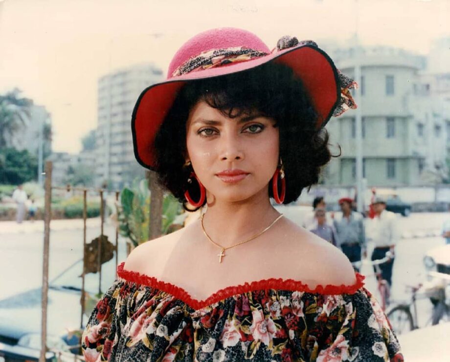 Blast From The Past: Varsha Usgaonkar And Her Iconic Looks Of All Times - 1