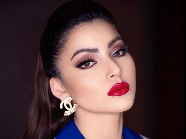 Bold looks: Urvashi Rautela and Aishwarya Rai’s these bold lipstick looks are worth taking inspiration from - 1