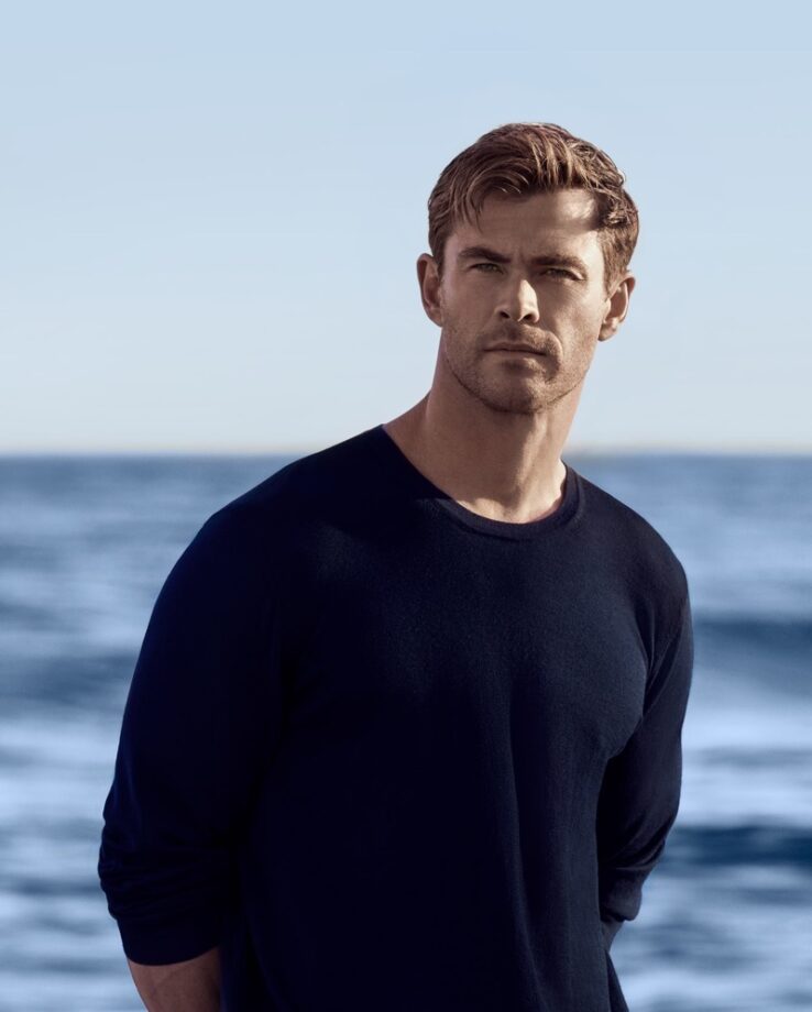 Let Your Outfitters Talk For You! Star Chris Hemsworth’s Sweat Pants & Tees You Should Bookmark For Your Vacation - 5