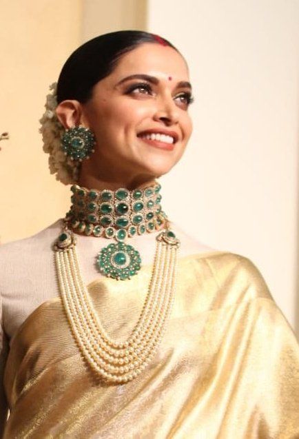 Deepika Padukone Vs Kangana Ranaut: Who Wore The Pearl Necklace Better? Vote Here - 0