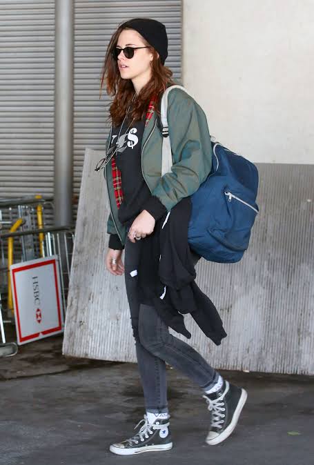 Emilia Clarke & Kristen Stewart’s off-duty wardrobe is too cool to handle - 8