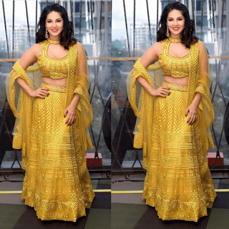 Ethnic Or Western: Which Looks Of  Bollywood Actress  Are Your Favorite? - 1