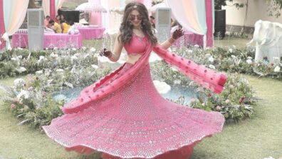 Fun In Twirl: Hansika Motwani Looks Gorgeous In Heavily Mirror Embellished Pink Lehenga