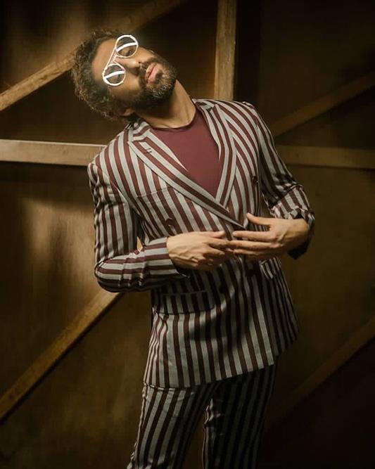 Jim Sarbh Vs Rajkumaar Rao: Which Handsome Hunk Deserves A 10/10 For Their Stripe Suit? - 0