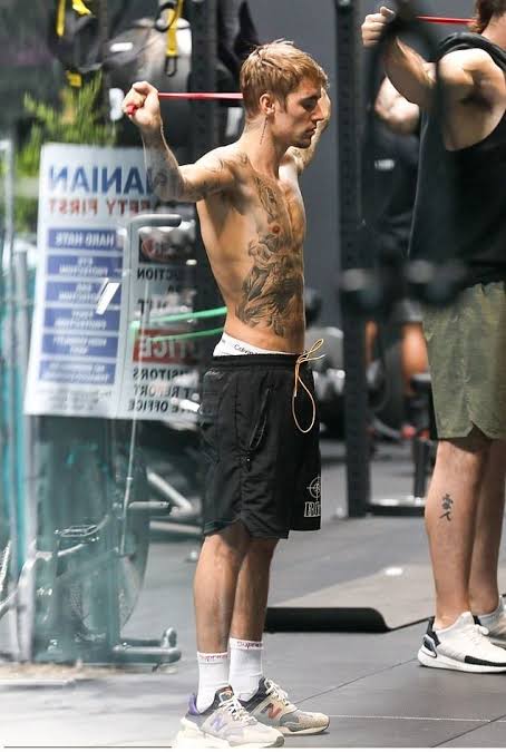 Hands Down To Justin Bieber and His Marvellous Tattoos - 1