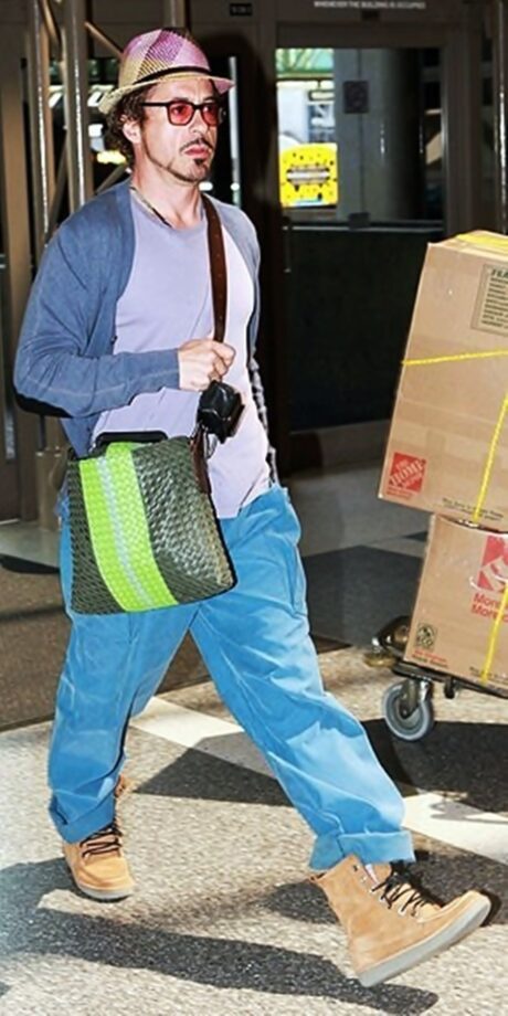 Spotted: Robert Downey Junior has pulled off -Super Cute airport look, See viral pics here - 2