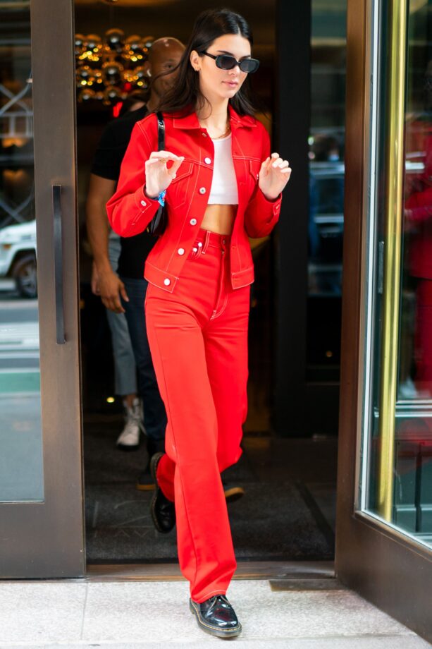 Skinny Pants, The Anti Fit Trend Is Here! Kendall Jenner’s Off-Duty Supermodel Looks To Die For! - 6