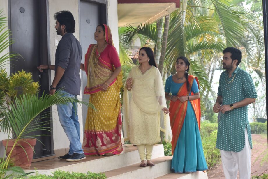 ‘Mann Ki Awaaz Pratigya 2’: Amma locks Pratigya and Aadarsh in a room - 2