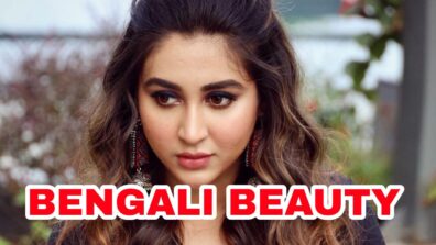 Phagun Bou Style: Oindrila Sen flaunts her hair curls & hoop earrings style, fans love it