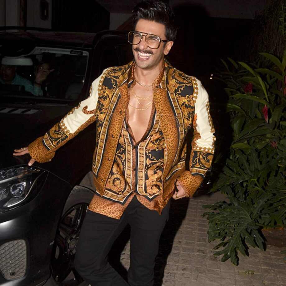 Ranveer Singh In Plain Vs Printed: What Makes Him Look Like A Greek God? - 1