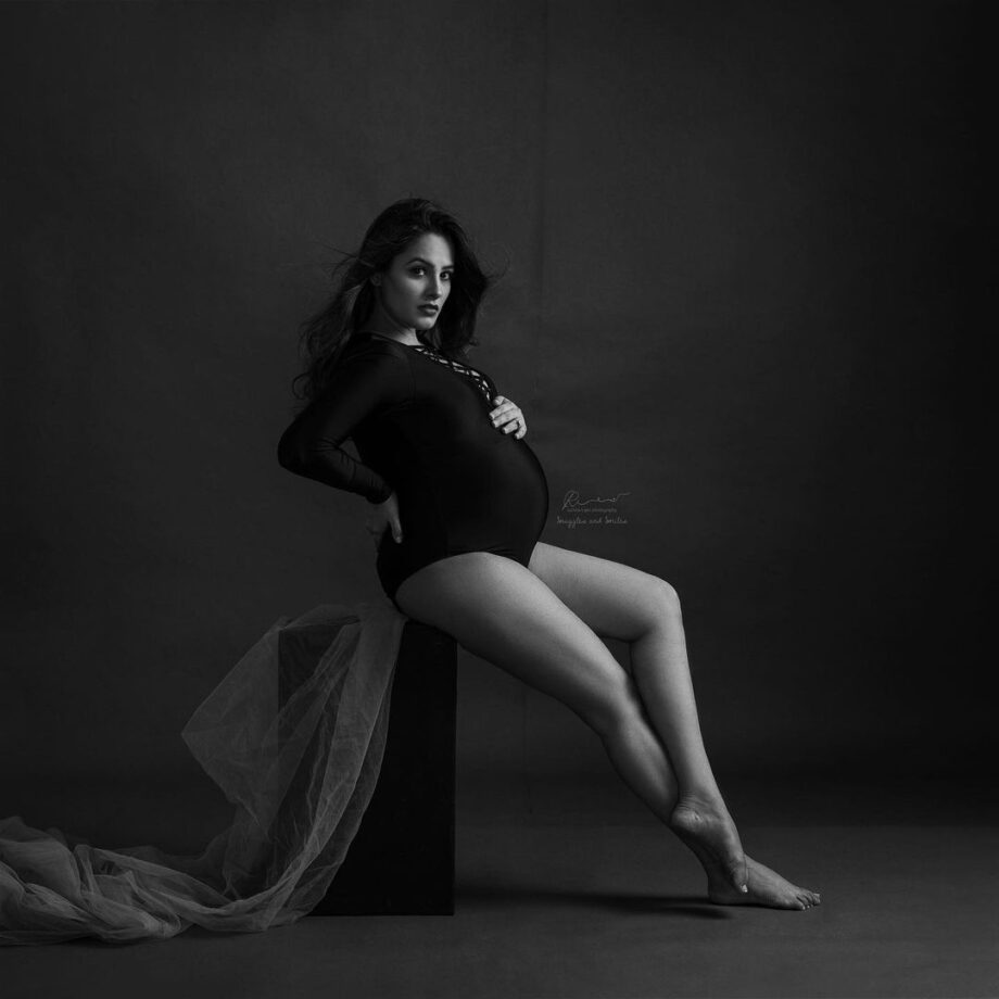 Running Out Of Maternity Photo Shoot Ideas: Take Cues From Anita Hassanandani; Photos Here - 2