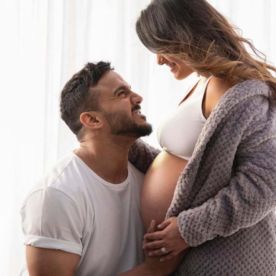 Running Out Of Maternity Photo Shoot Ideas: Take Cues From Anita Hassanandani; Photos Here - 5