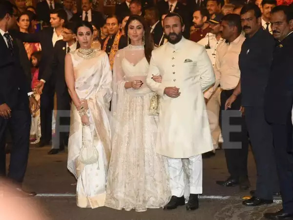 Stunner Couple: Throwback To The Times When Kareena Kapoor And Saif Ali Khan Appeared In White - 2