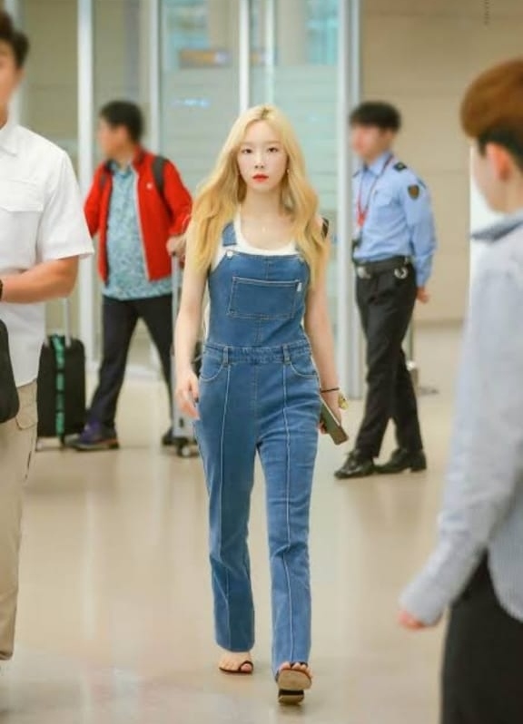 Style Your Denim Dungaree Like K-pop Female Idols: Take Hints From Blackpink’s Lisa, ITZY’s Yuna And Taeyeon - 2