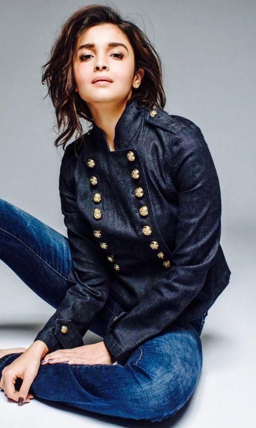 Times When Alia Bhatt Nailed It In A Leather Jacket - 2