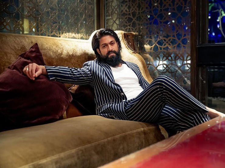 Cool Looks: Take Cues On How To Look Dashing With KGF fame Yash - 0