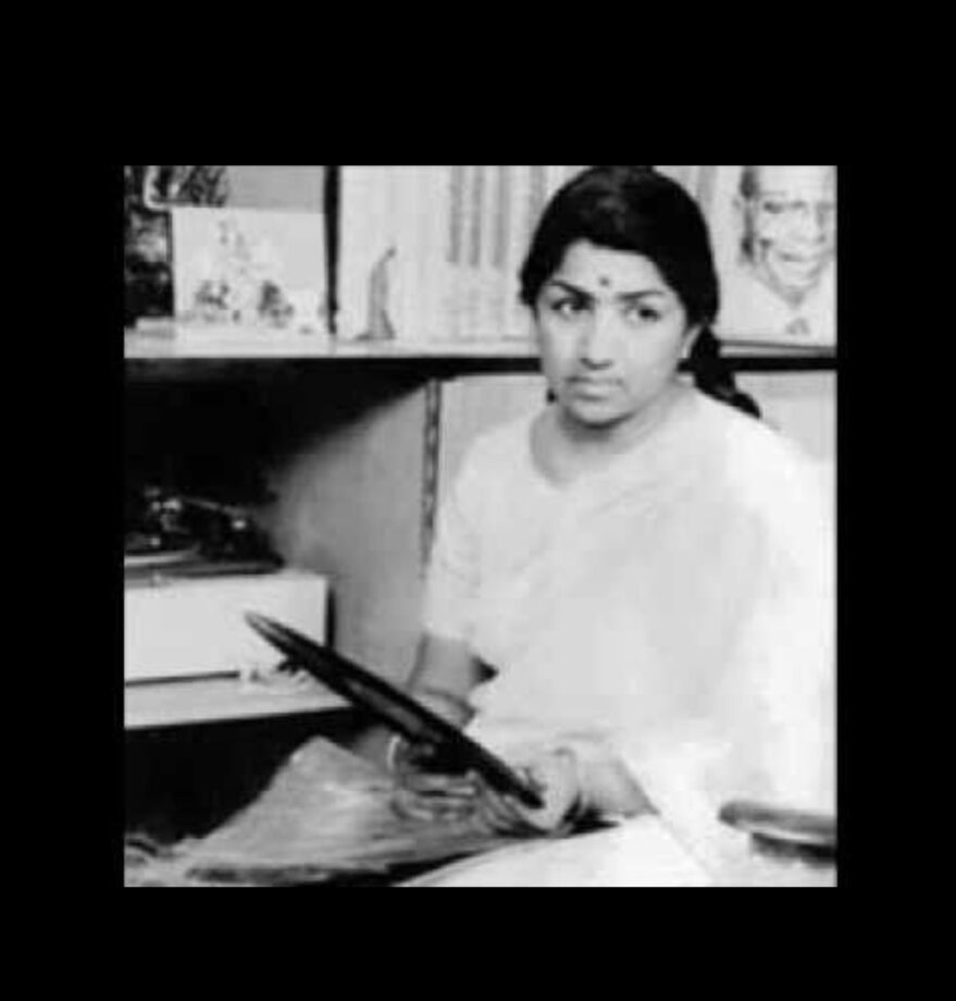 Unseen Old Pictures Of Phenomenal Singer Lata Mangeshkar: The Evergreen Beauty - 1