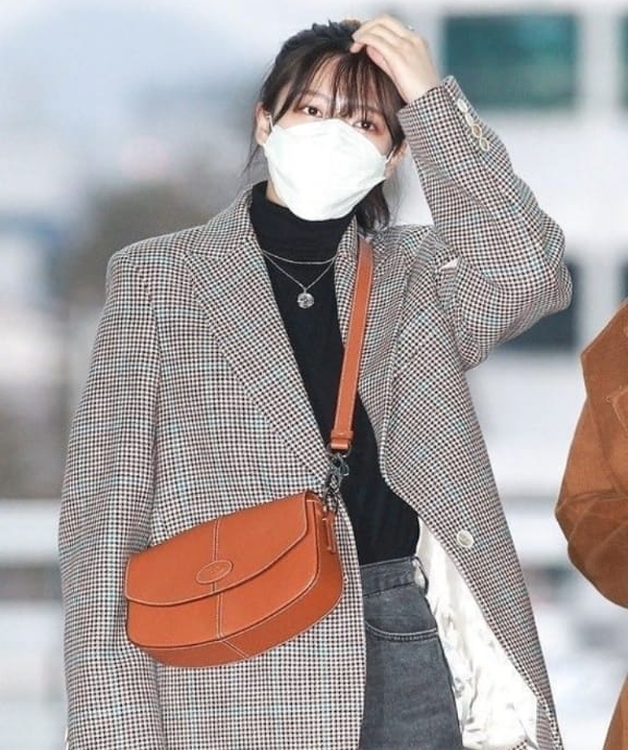 Visit The Airport In Swag With Twice Members: Best Airport Outfits - 7