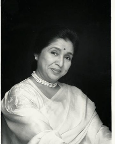 5+ Times Asha Bhosle Showed Her Love For Pearl Jewellery - 2