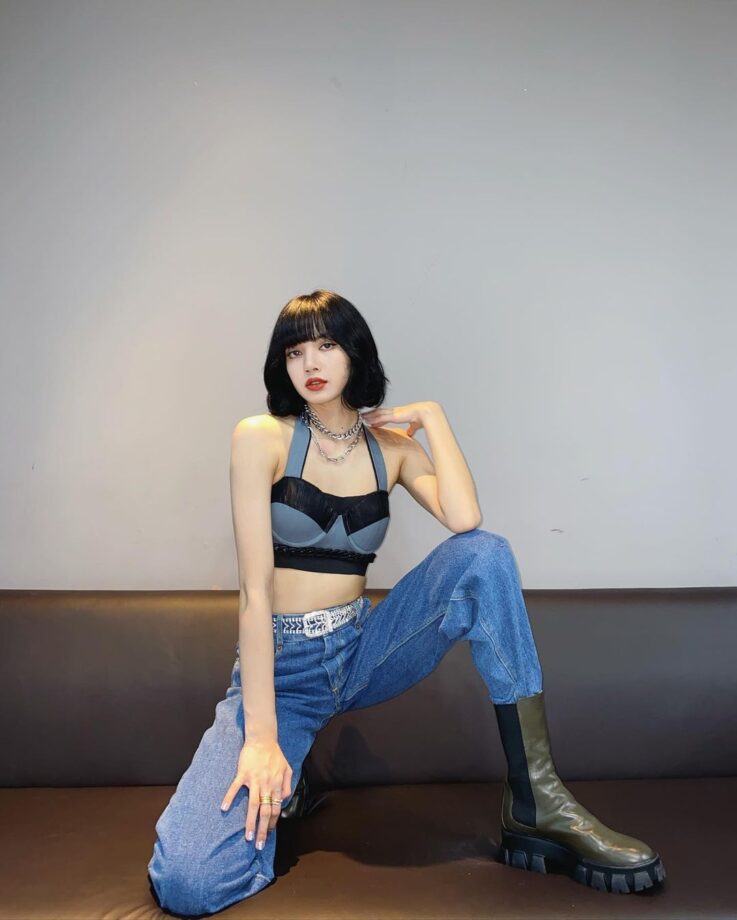 6 Must-Have Denim Wears From Blackpink Lisa’s Wardrobe - 0