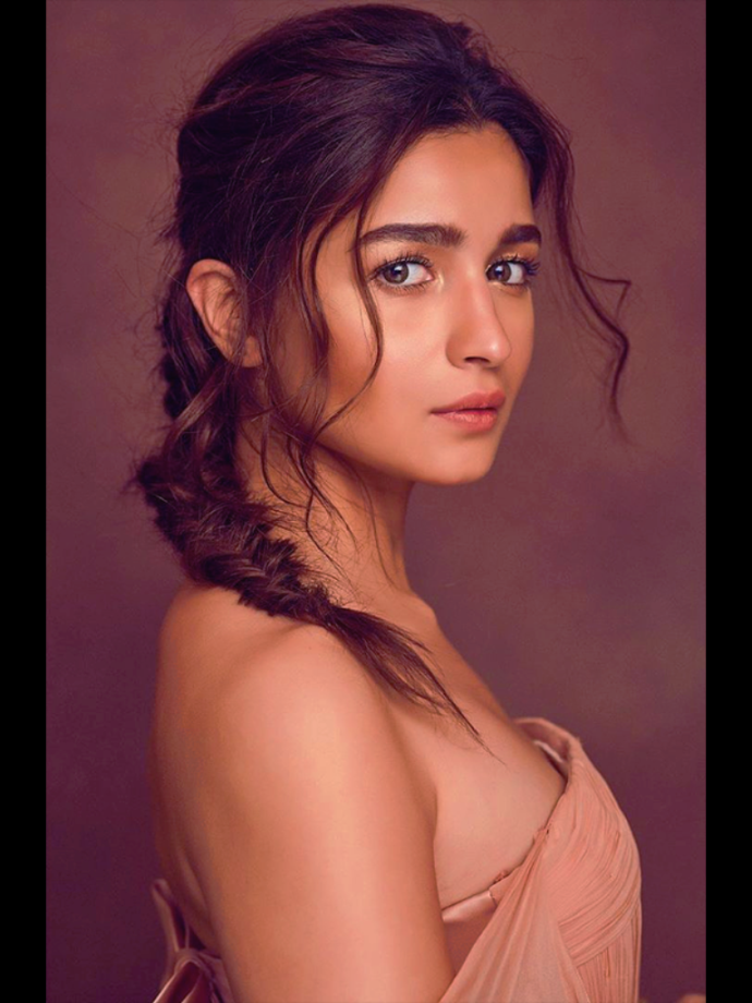 Alia Bhatt’s Easy Way To Spice Up Your Boring Braid Hairstyle - 0