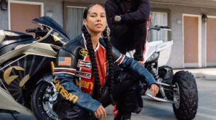 Times When Alicia Keys Made A Simple Appearance, Yet Stole Millions Of Hearts