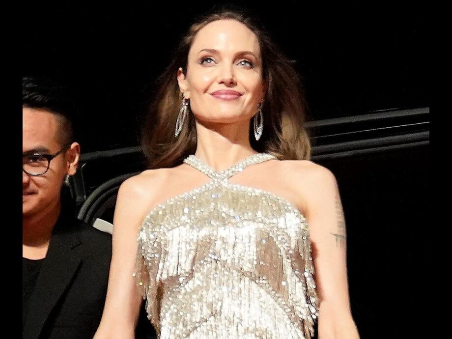 Angelina Jolie Looks Oozing Hot In Metallic Strapless Dress: See Pics - 2