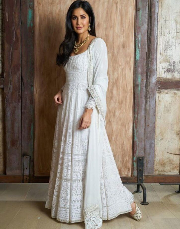 Anushka Sharma To Karisma Kapoor’s Guide To Ace The White Anarkali Dress - 1